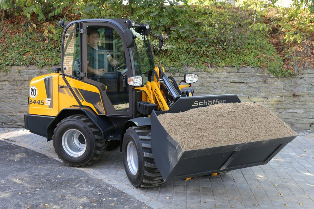 Schäffer Radlader 2445